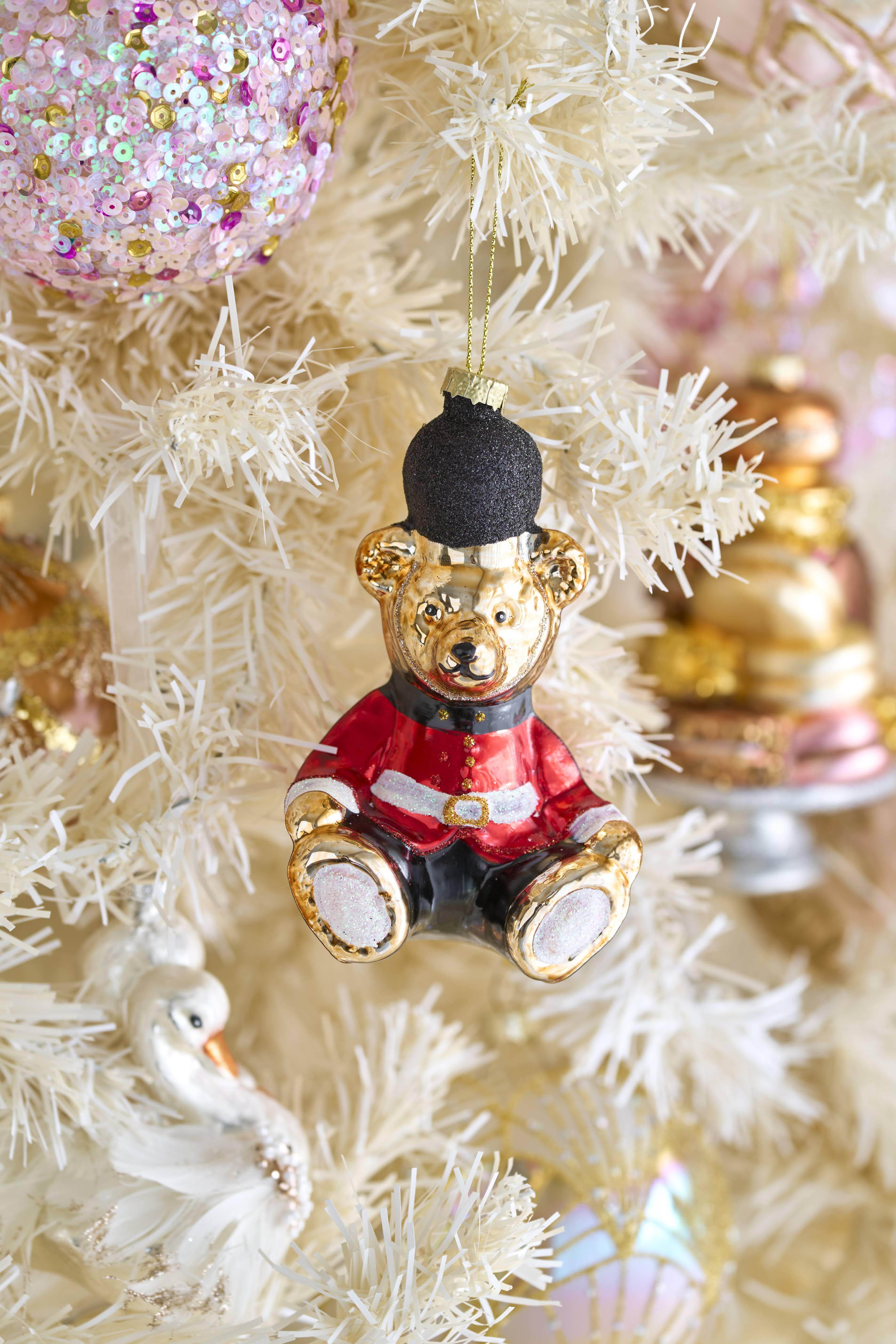 SHISHI バッキンガムベアオーナメント – Blooming Home