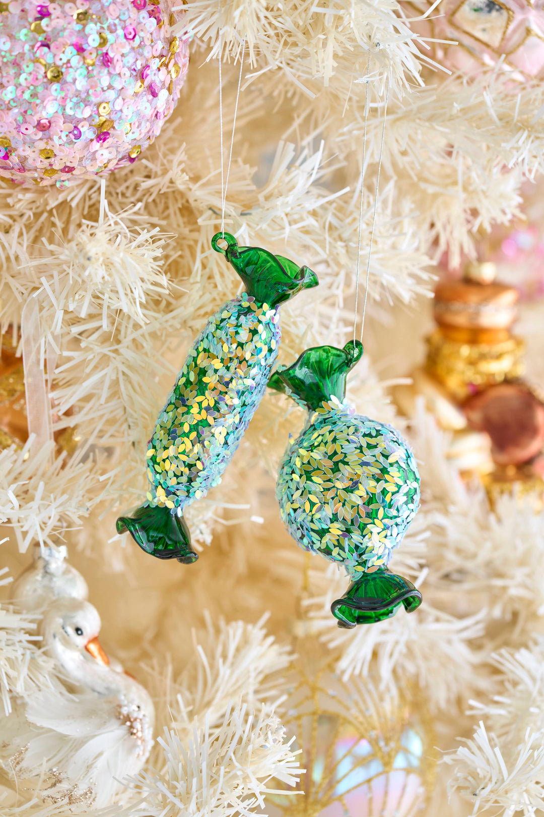 「参考」h冬のシックなオーナメントとシャーベット色プチシェル貝殻ガーランド 参考」h冬のシックなオーナメントとシャーベット色プチシェル