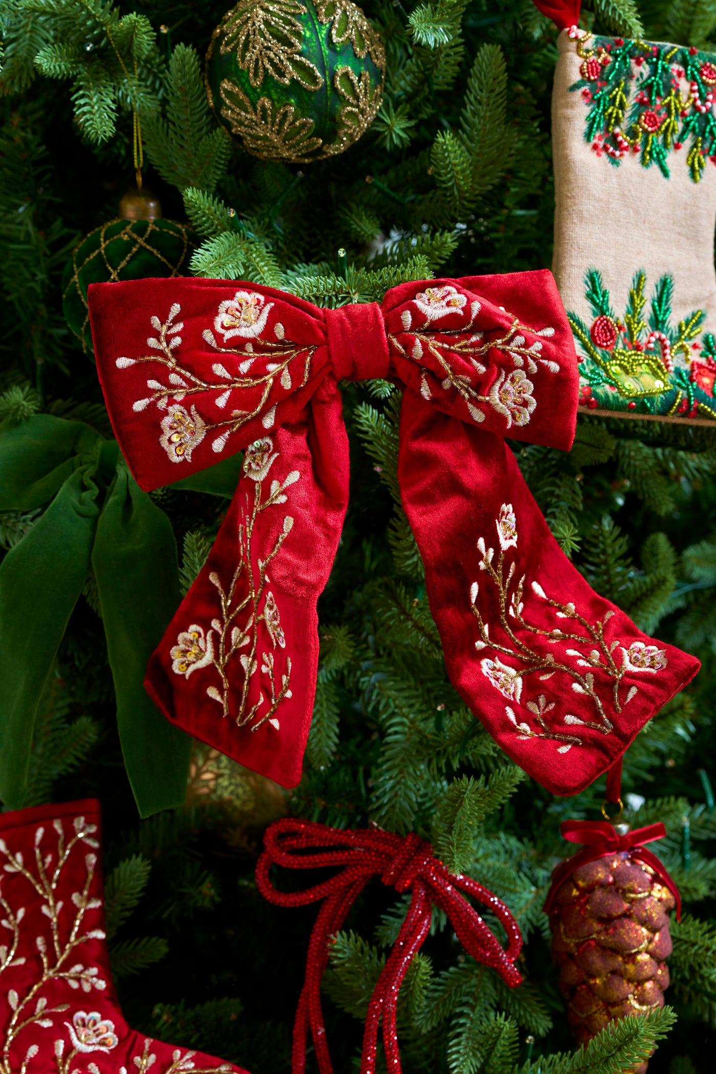 SHISHI　ベルベット刺繍リボン　レッド