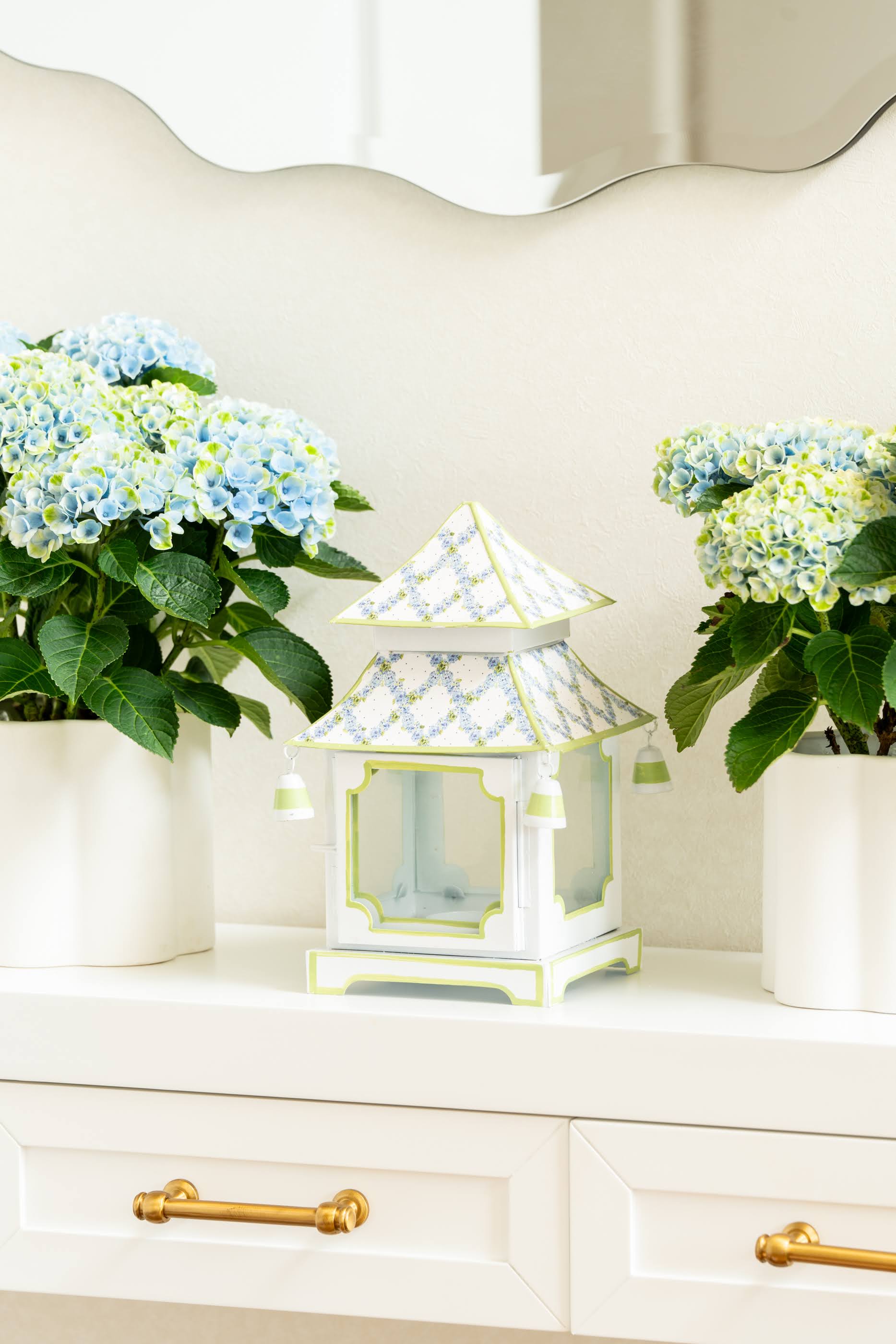 高級ラタンCOLLEZIONE BLUASTRA ☆花台や飾り棚収納☆送料込