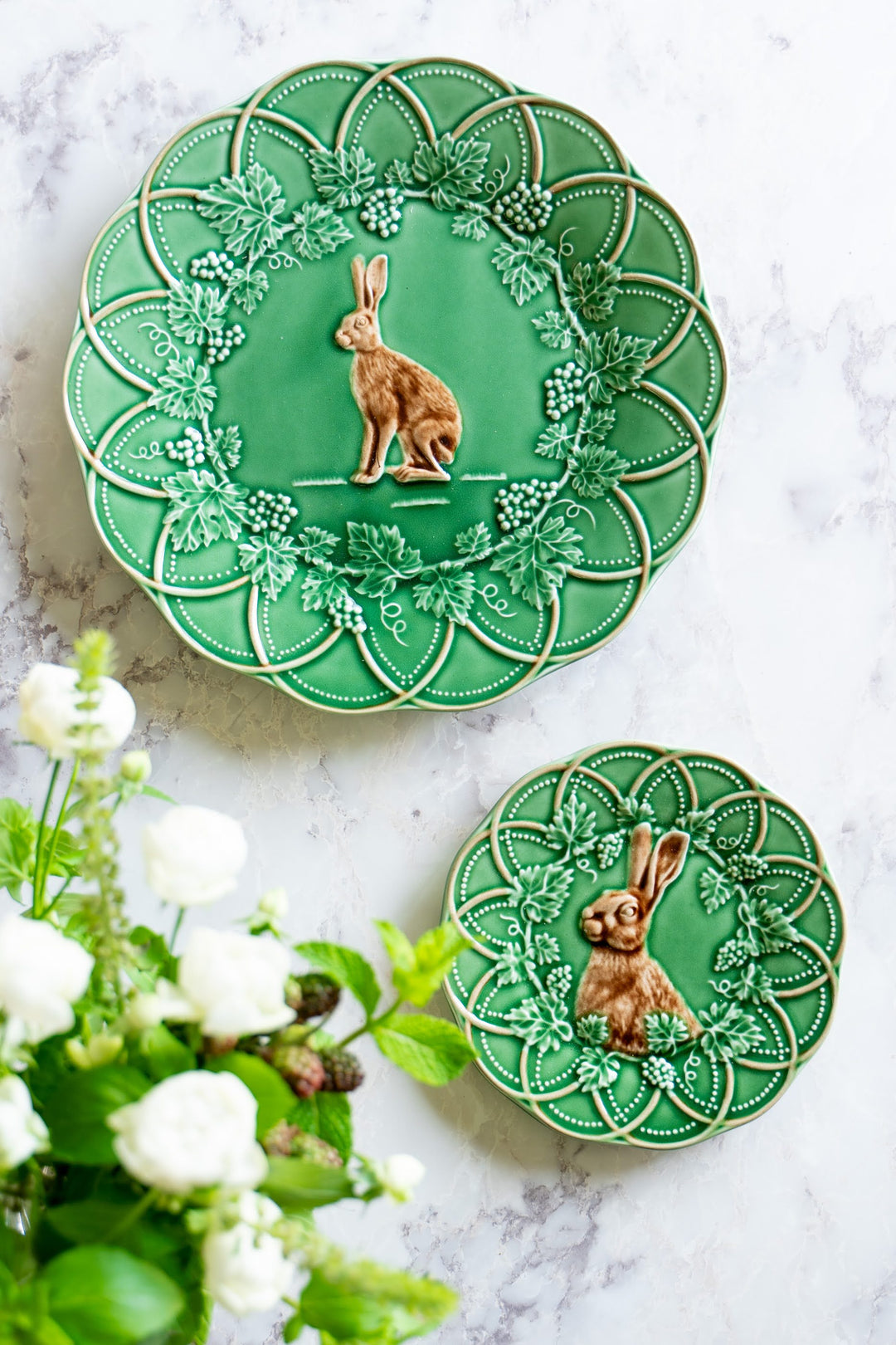 ②矢板　緑　うさぎ20cmプレート DSC07865_1080x.jpg?v=1698508386
